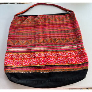 J.P. & Mattie Shoulder Bag Large Pink And Red Geometric Design Zipper Closure